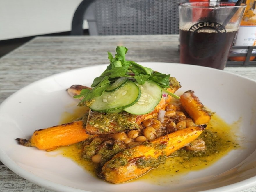 Tailchasers Restaurant & Dock Bar